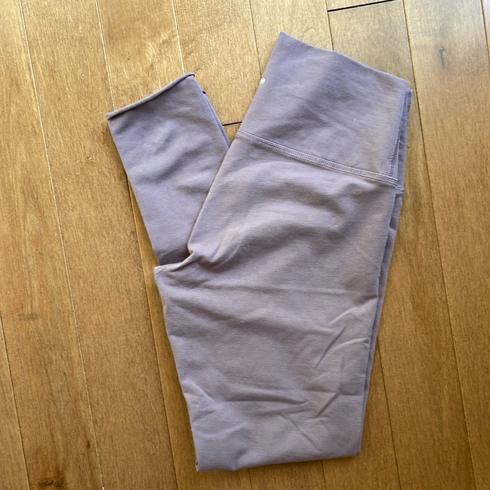 Aritzia TNA Atmosphere Leggings 25” inseam